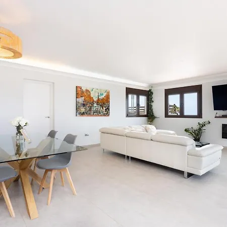 Villa Home2book Alessandro, Design & Comfort