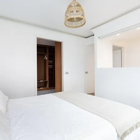 Villa Home2book Alessandro, Design & Comfort *